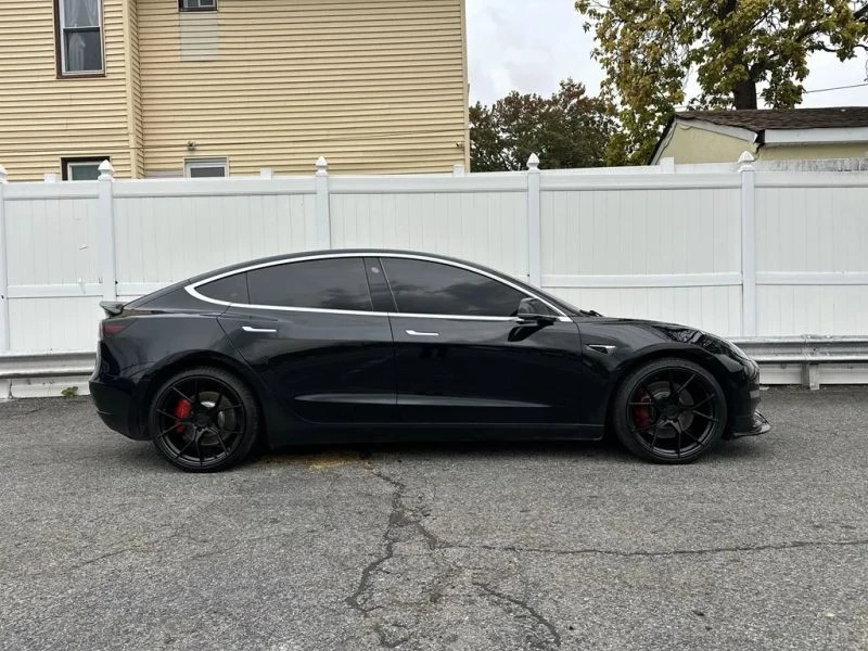2018 Tesla Model 3 Performance - Image 8 of 12