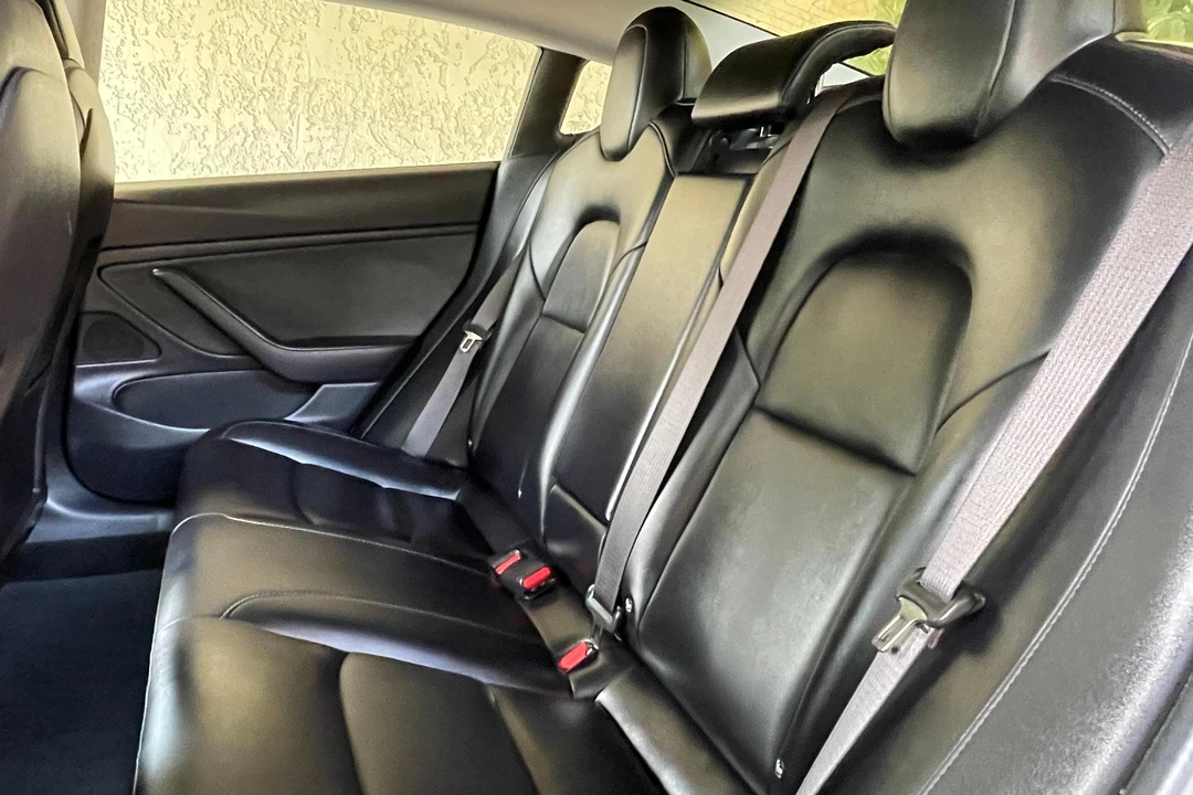 2018 Tesla Model 3 Performance - Image 30 of 31