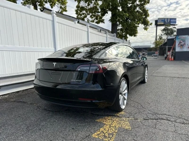 2018 Tesla Model 3 Performance - Image 7 of 12