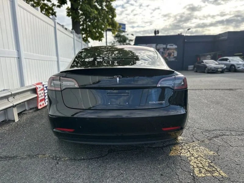 2018 Tesla Model 3 Performance - Image 6 of 12