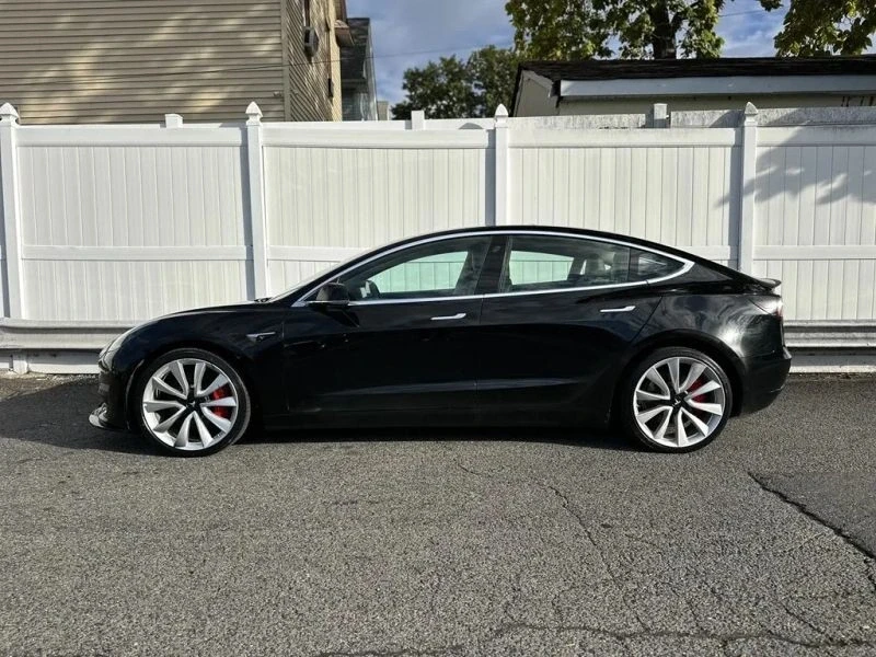 2018 Tesla Model 3 Performance - Image 4 of 12