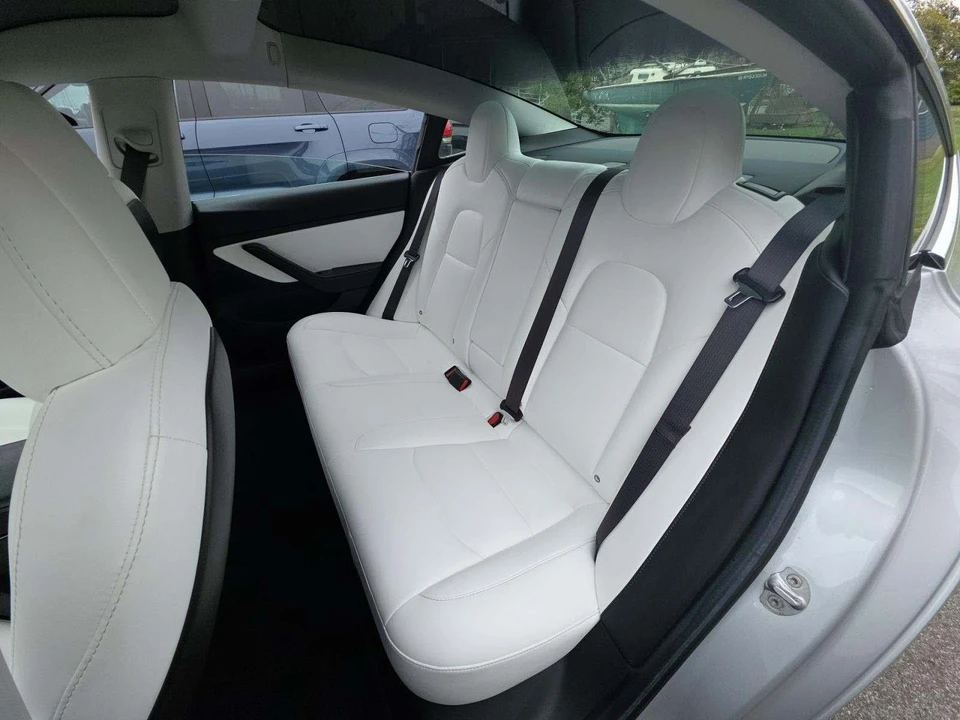 2018 Tesla Model 3 Performance - Image 7 of 7