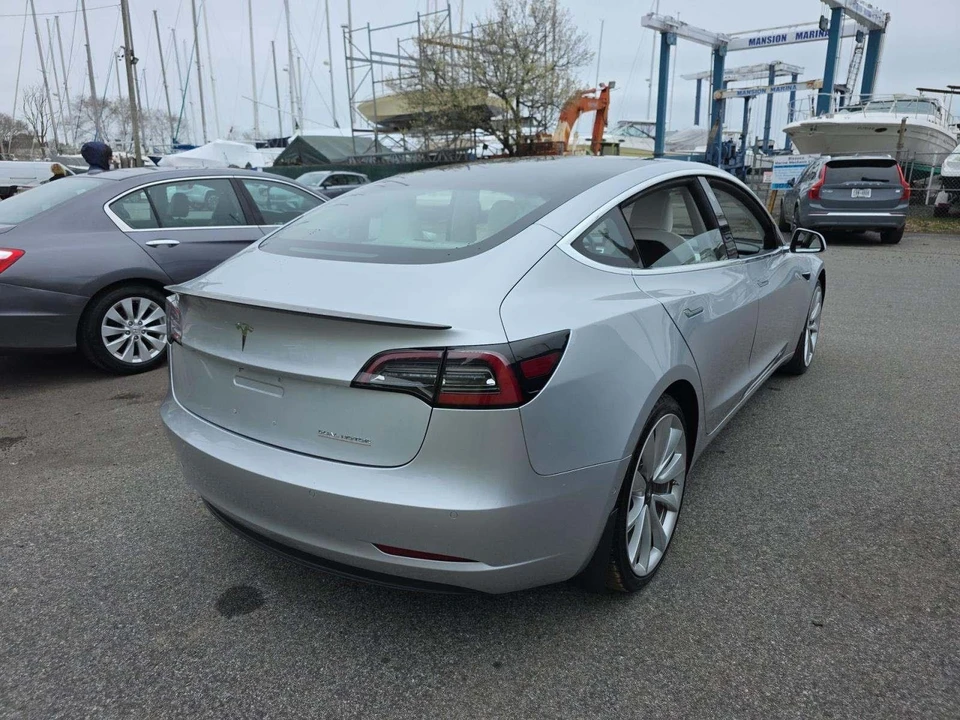2018 Tesla Model 3 Performance - Image 4 of 7