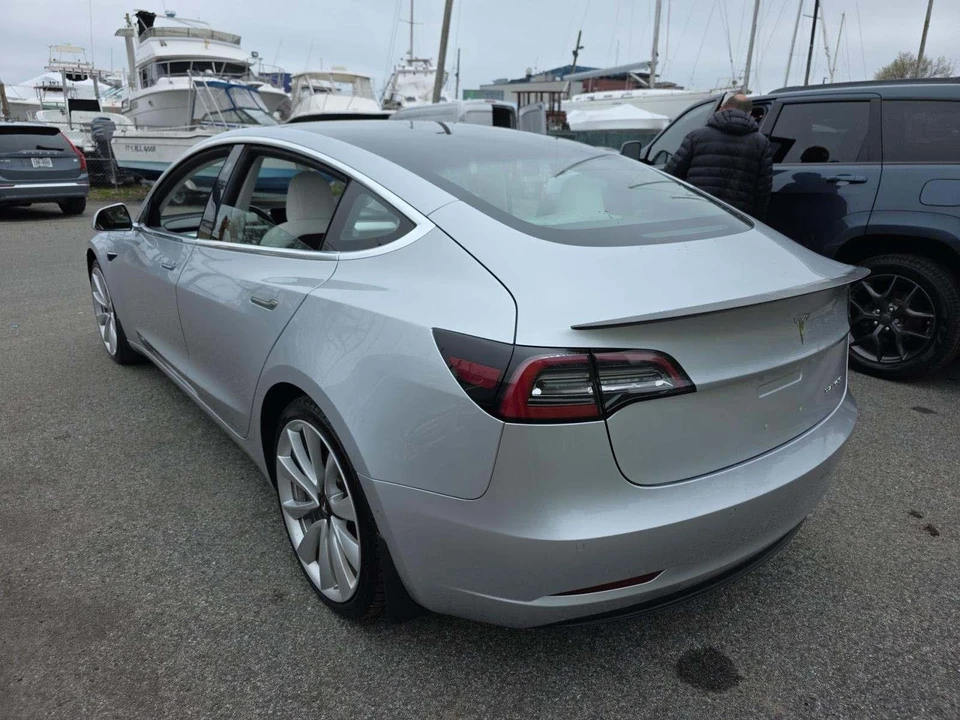 2018 Tesla Model 3 Performance - Image 3 of 7