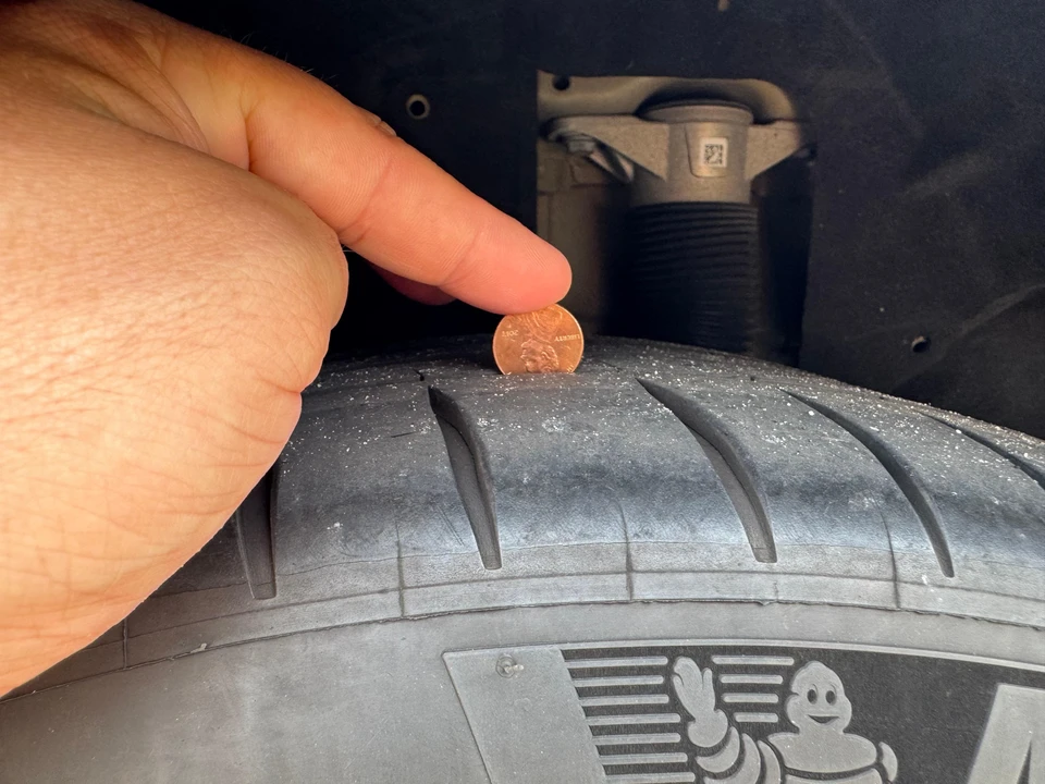 2018 Tesla Model 3 Performance - Image 19 of 31