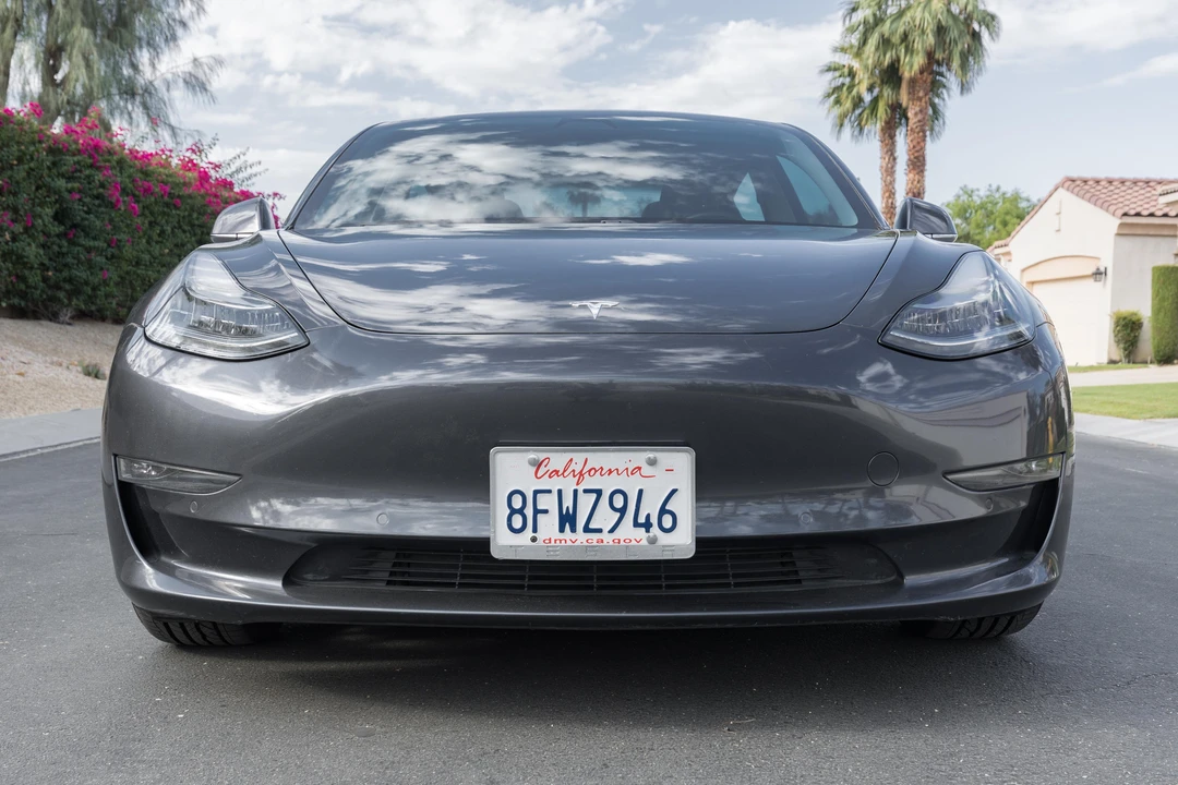 2018 Tesla Model 3 Performance - Image 6 of 31