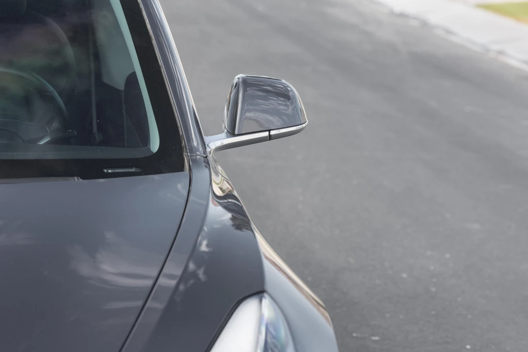 2018 Tesla Model 3 Performance - Image 16 of 31