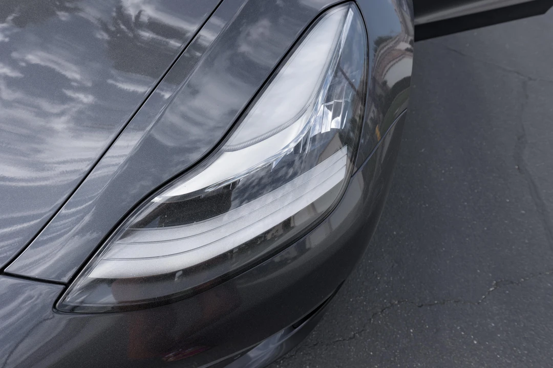 2018 Tesla Model 3 Performance - Image 14 of 31