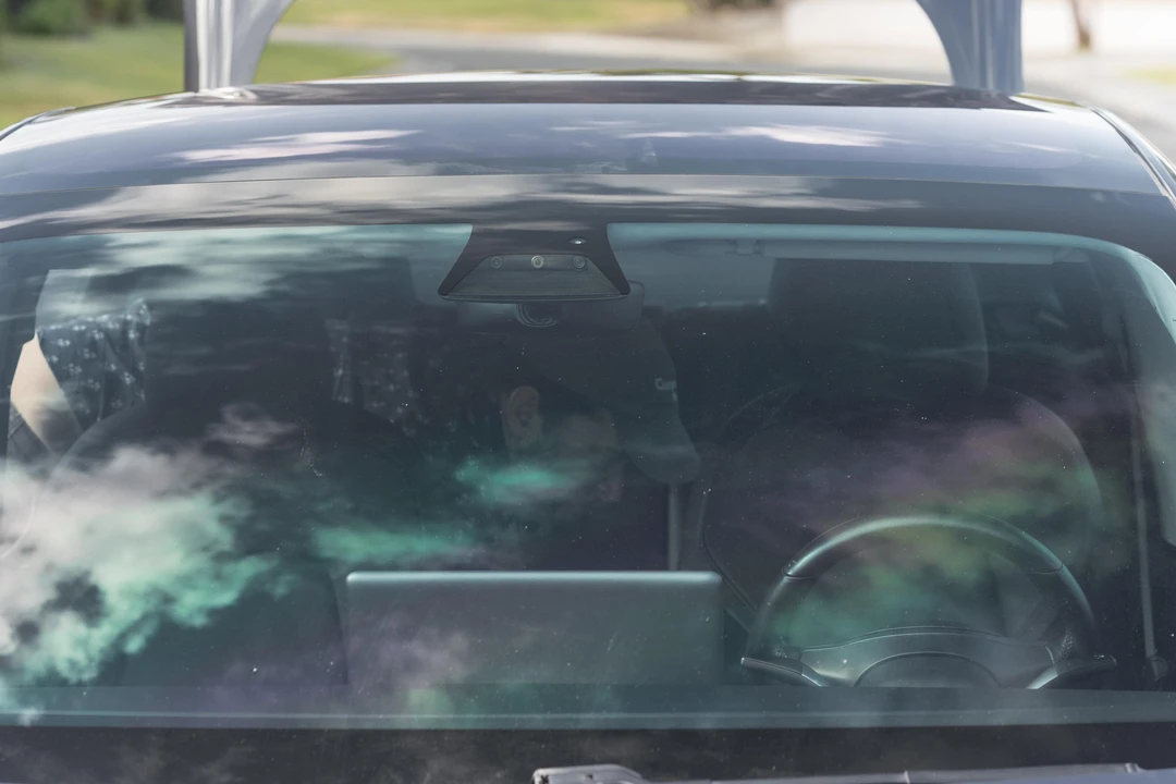 2018 Tesla Model 3 Performance - Image 17 of 31