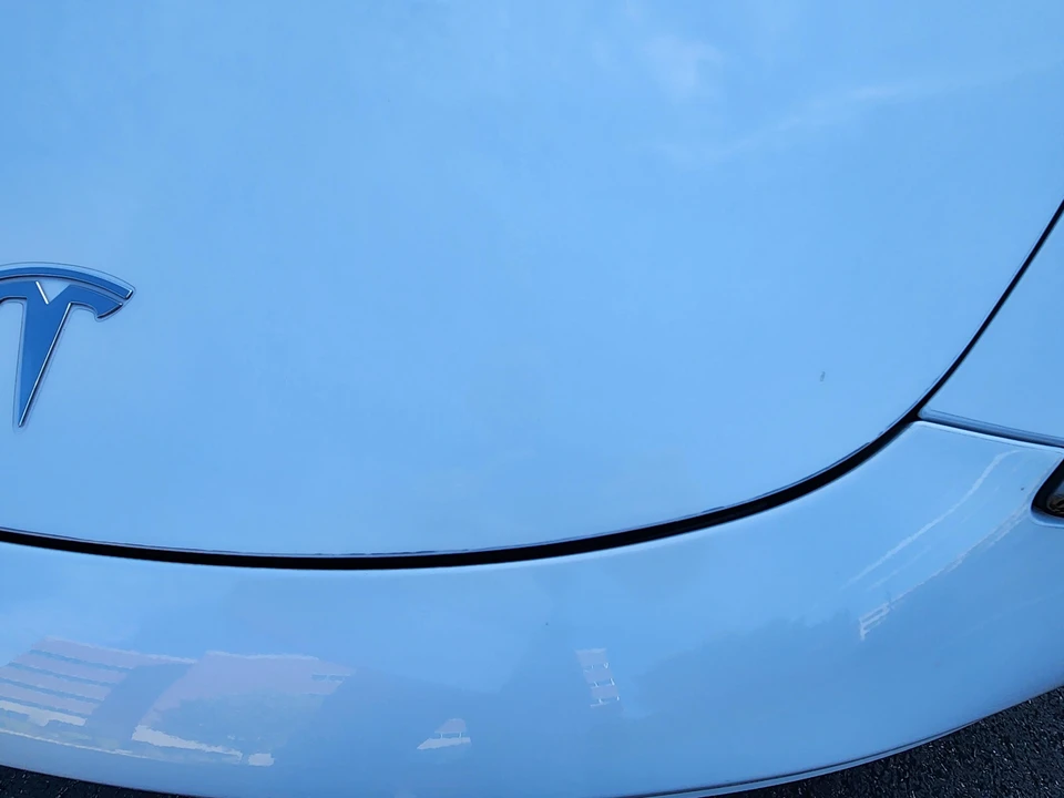 2018 Tesla Model 3 Performance - Image 23 of 31