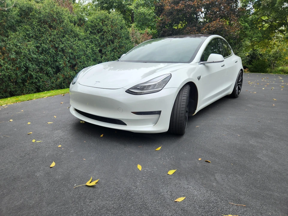 2018 Tesla Model 3 Performance - Image 6 of 31