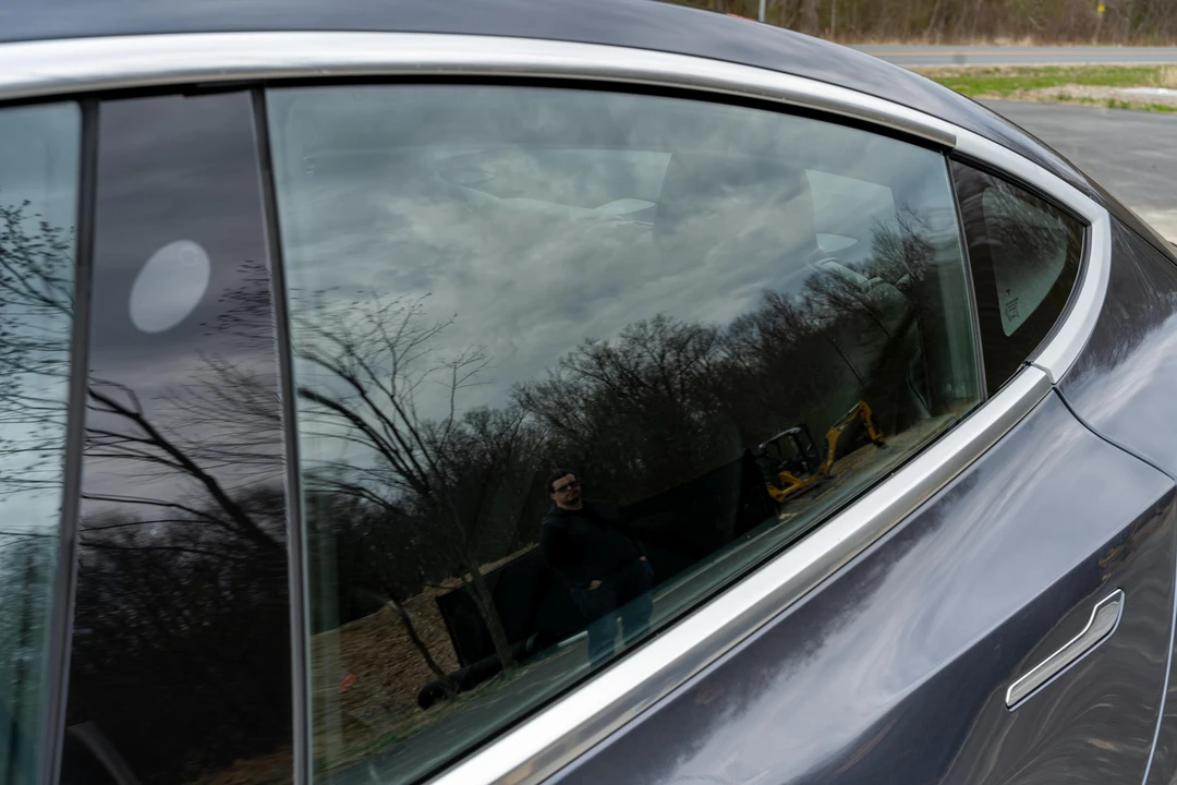 2018 Tesla Model 3 Performance - Image 17 of 31