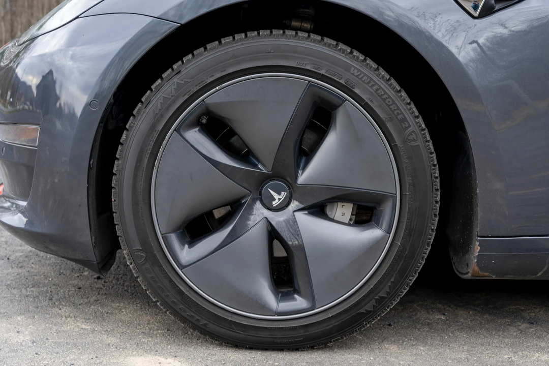 2018 Tesla Model 3 Performance - Image 28 of 31