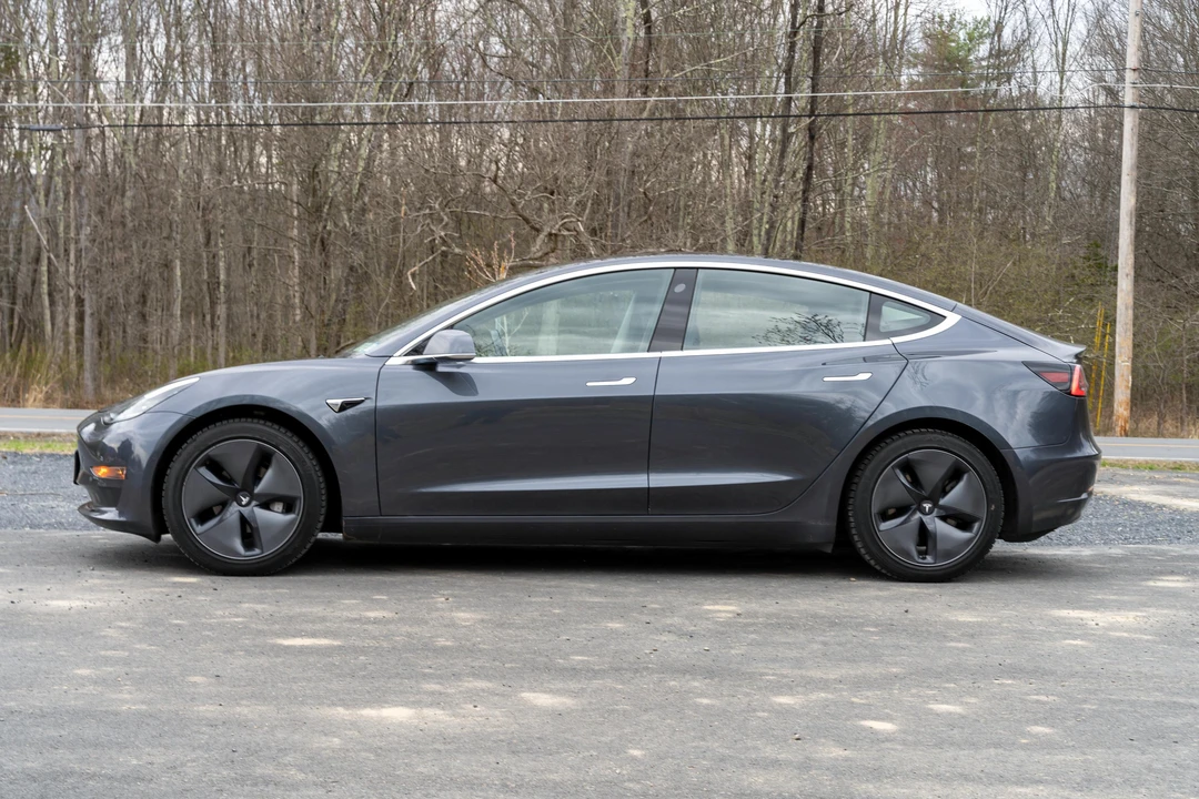 2018 Tesla Model 3 Performance - Image 7 of 31