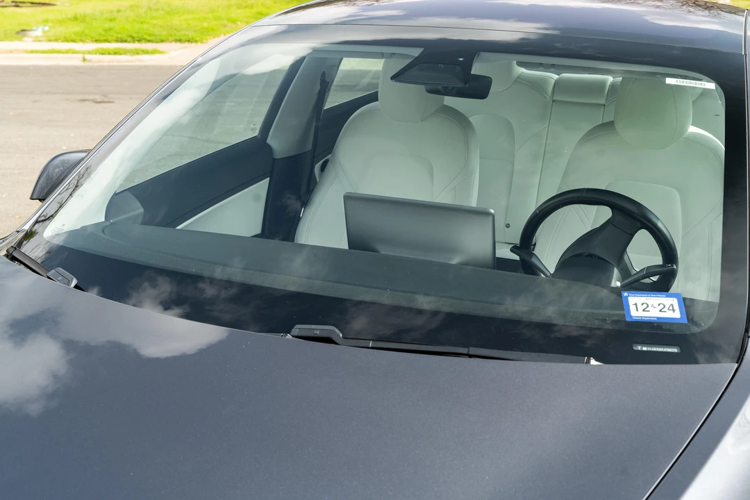 2018 Tesla Model 3 Performance - Image 16 of 31