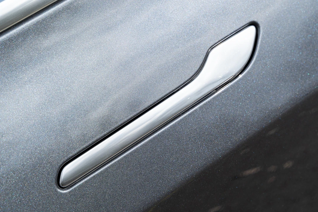 2018 Tesla Model 3 Performance - Image 29 of 31