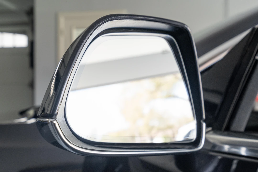 2018 Tesla Model 3 Performance - Image 26 of 31