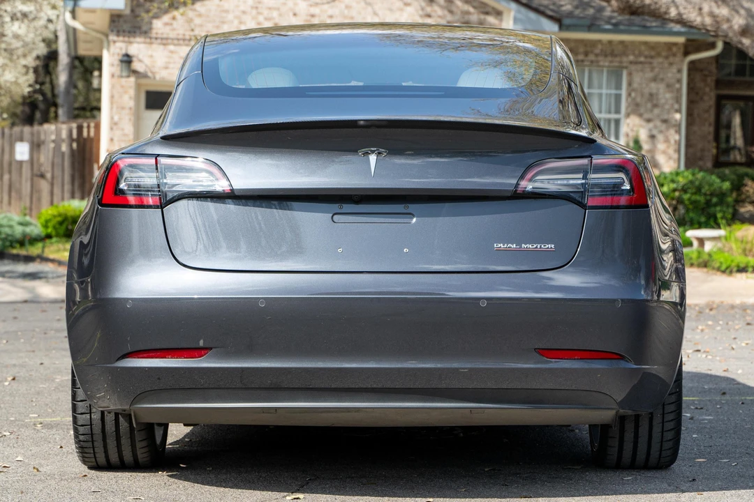 2018 Tesla Model 3 Performance - Image 5 of 31