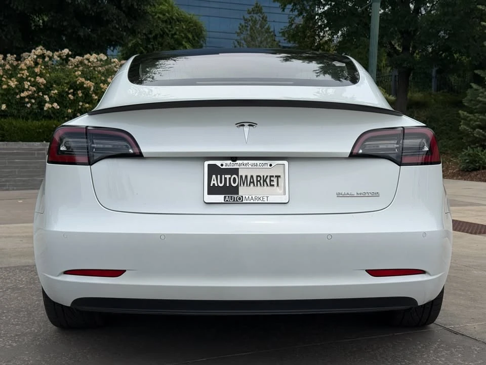 2018 Tesla Model 3 Performance - Image 7 of 17