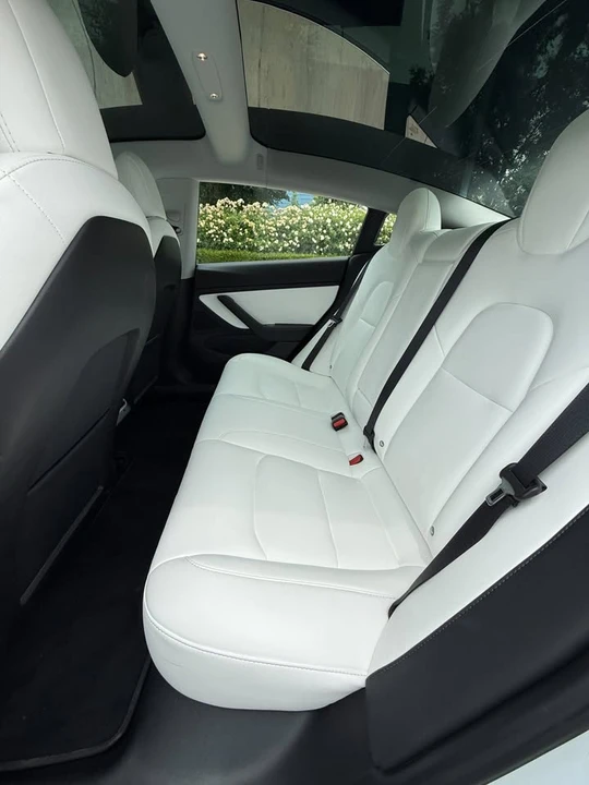 2018 Tesla Model 3 Performance - Image 13 of 17