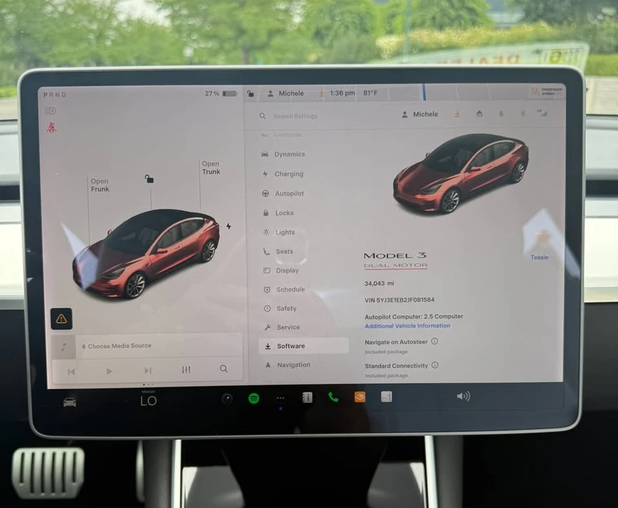 2018 Tesla Model 3 Performance - Image 17 of 17
