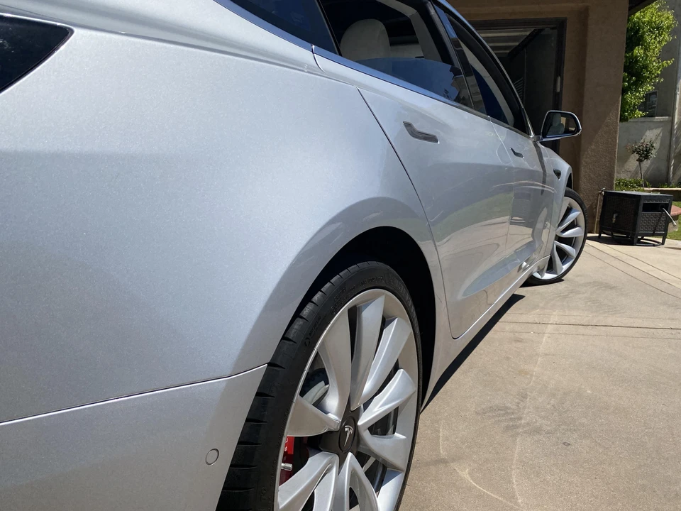 2018 Tesla Model 3 Performance - Image 9 of 13