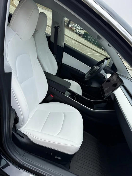 2018 Tesla Model 3 Performance - Image 10 of 18