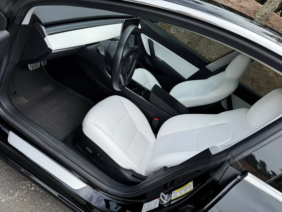 2018 Tesla Model 3 Performance - Image 11 of 18