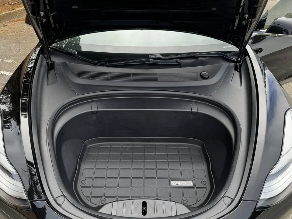 2018 Tesla Model 3 Performance - Image 13 of 18