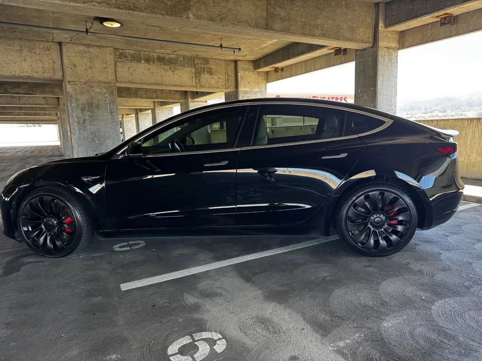 2018 Tesla Model 3 Performance - Image 5 of 18