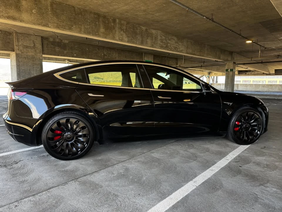 2018 Tesla Model 3 Performance - Image 3 of 18
