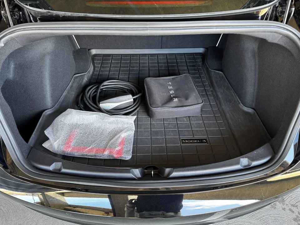 2018 Tesla Model 3 Performance - Image 12 of 18
