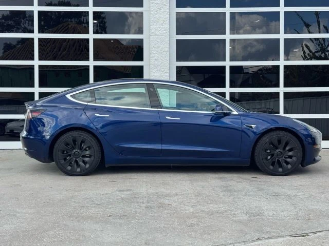 2018 Tesla Model 3 Performance - Image 19 of 21