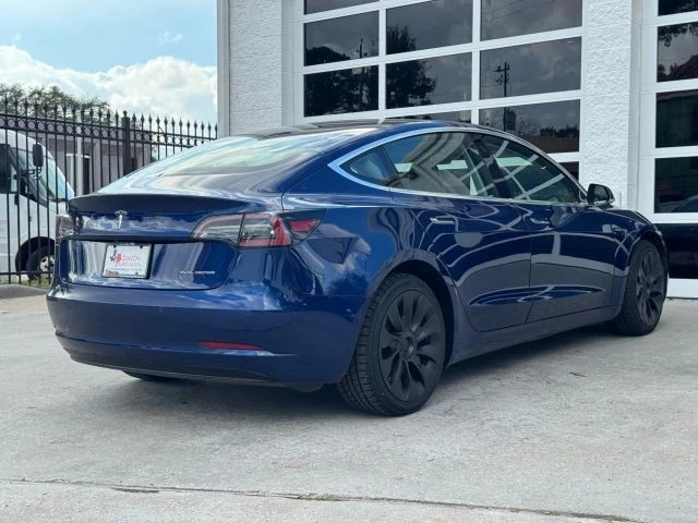 2018 Tesla Model 3 Performance - Image 10 of 21