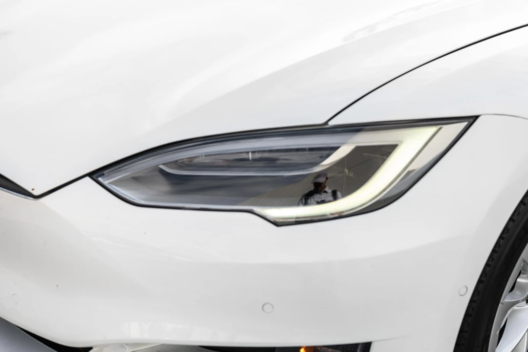 2018 Tesla Model S - Image 18 of 31