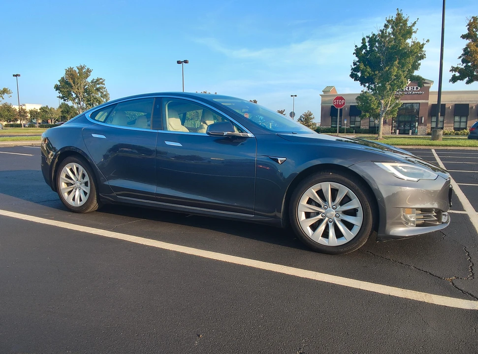 2018 Tesla Model S - Image 18 of 31