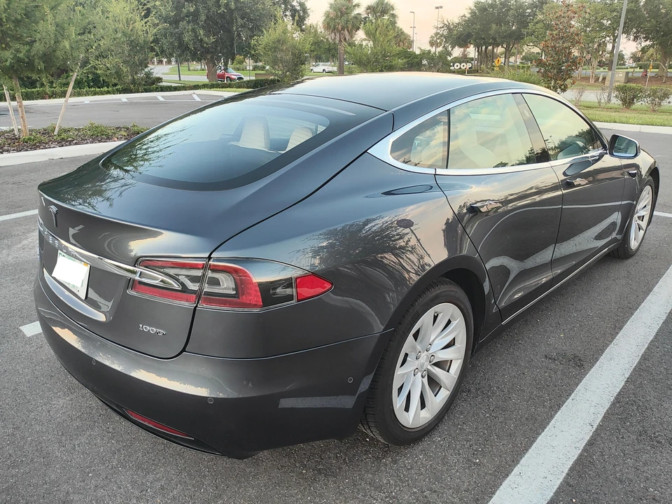 2018 Tesla Model S - Image 15 of 31