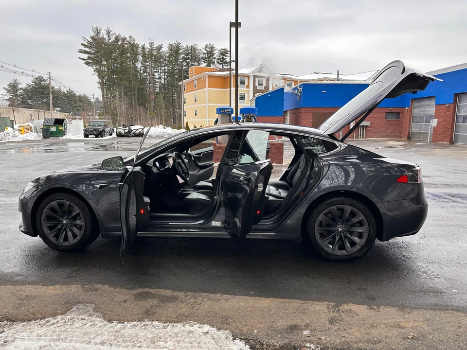 2018 Tesla Model S - Image 28 of 31