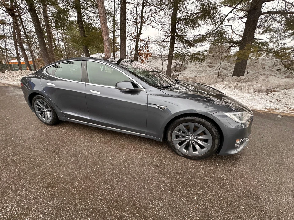 2018 Tesla Model S - Image 23 of 31