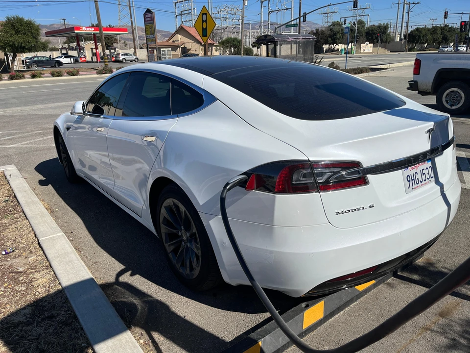 2018 Tesla Model S - Image 12 of 31