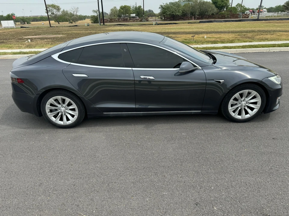 2018 Tesla Model S - Image 19 of 31