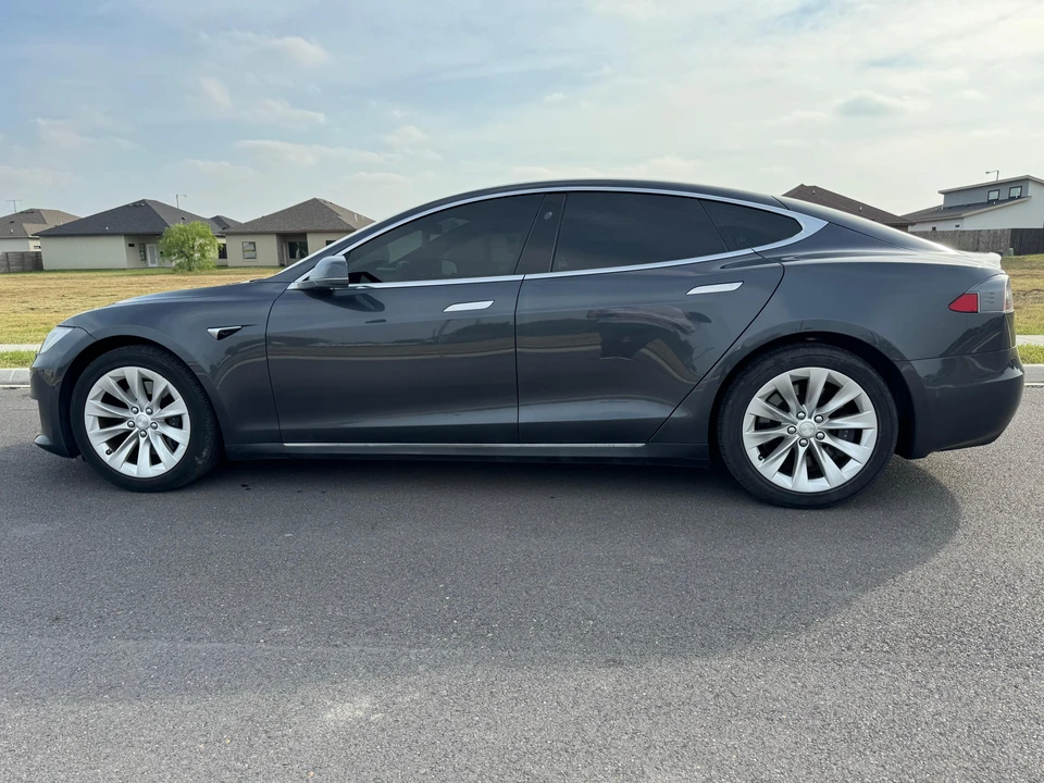 2018 Tesla Model S - Image 9 of 31