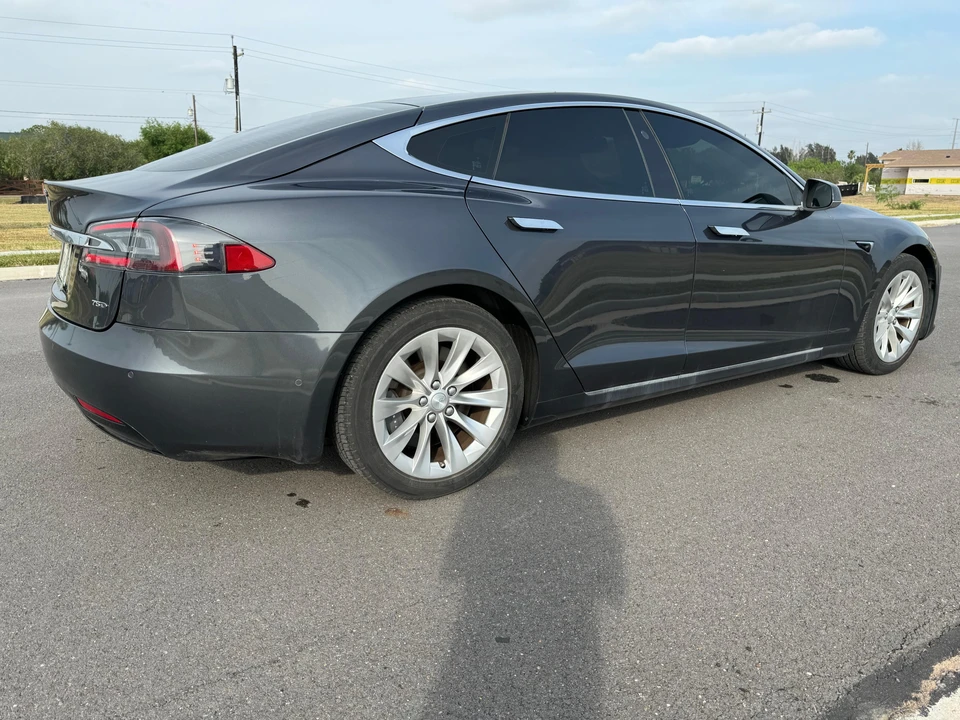 2018 Tesla Model S - Image 18 of 31