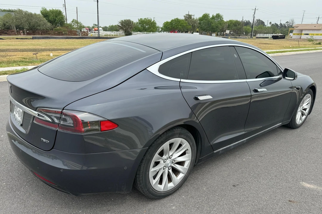 2018 Tesla Model S - Image 15 of 31
