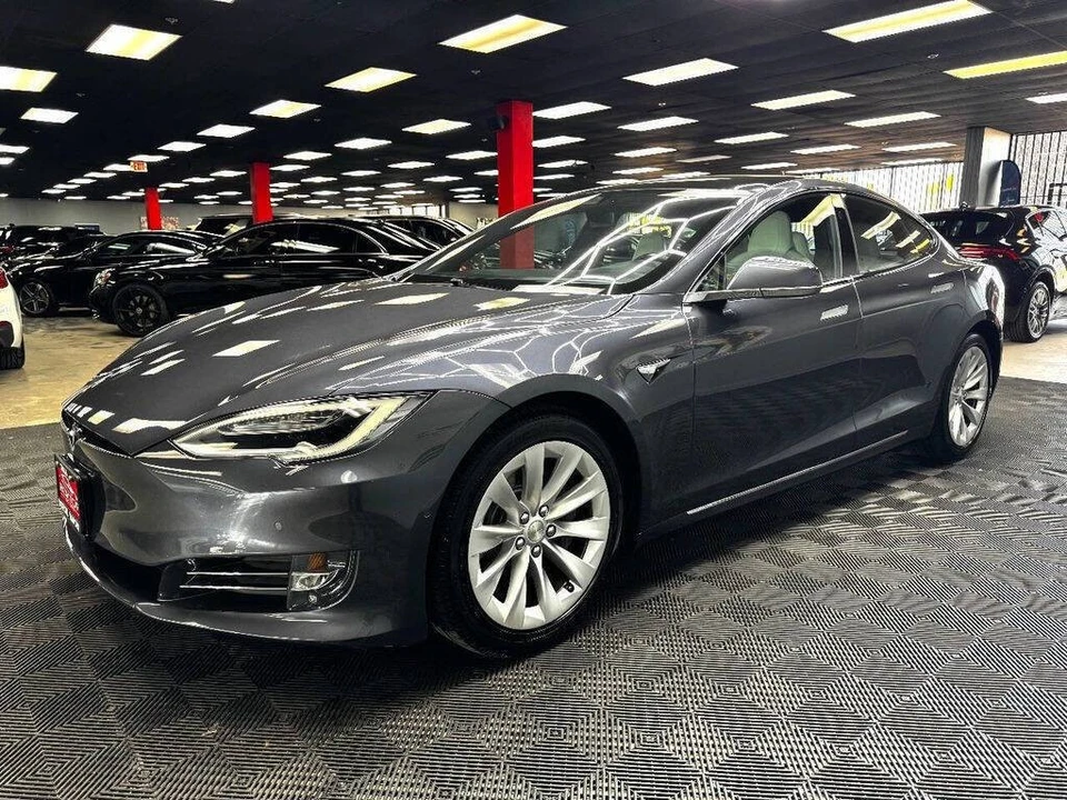 2018 Tesla Model S - Image 8 of 31