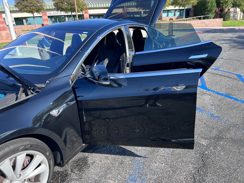 2018 Tesla Model S - Image 9 of 20