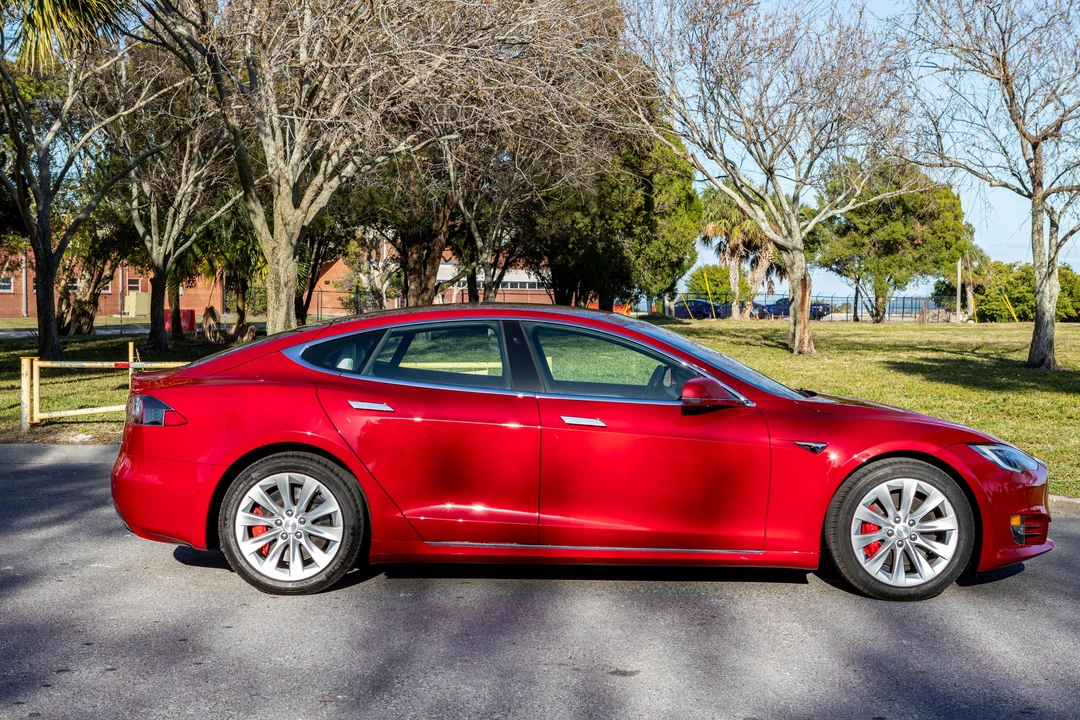 2018 Tesla Model S - Image 8 of 31