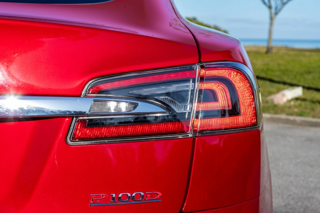 2018 Tesla Model S - Image 21 of 31