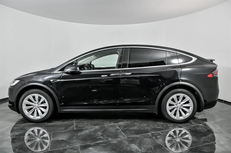 2018 Tesla Model X - Image 7 of 12