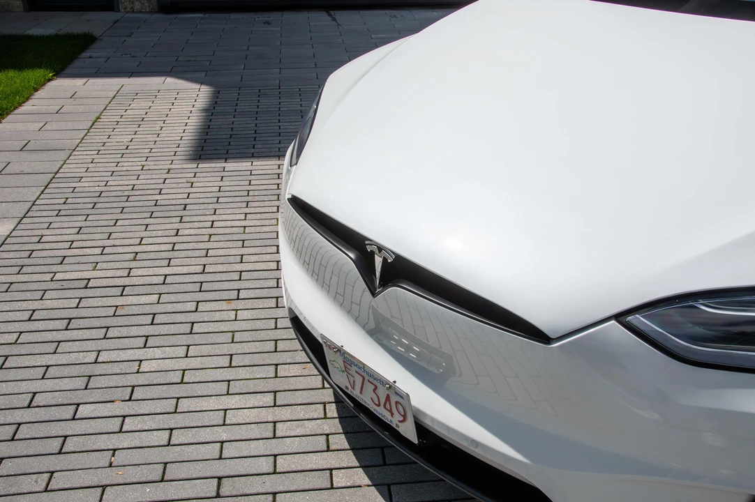 2018 Tesla Model X - Image 28 of 31